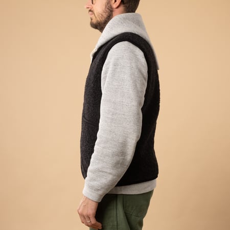flâneurs-COLDBREAKER-sleeveless wool jacket-Pepitko Vest Black profile view