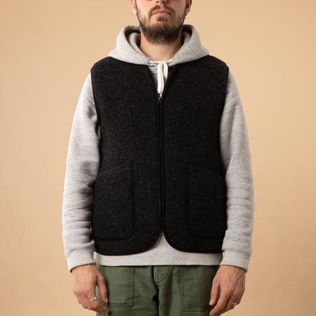 flâneurs-COLDBREAKER-sleeveless wool jacket-Pepitko Vest Black front closed