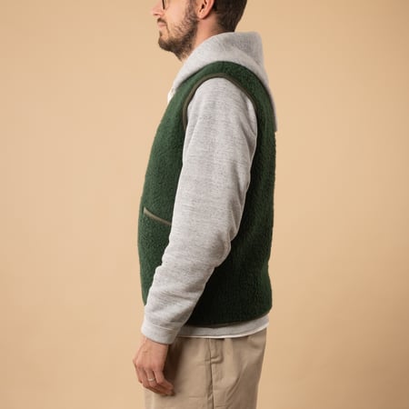 flâneurs-COLDBREAKER-sleeveless wool jacket-Pepitko-dark green profile