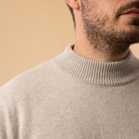 flâneurs-Mooncastle-Japanese Sweater-Wool and Cashmere-Funnel Neck-Beige Gray-collar detail