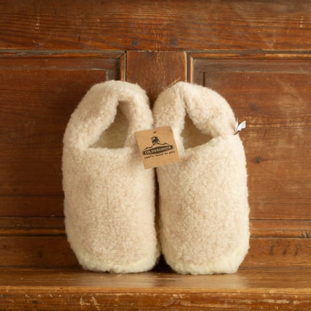 photo flâneurs-chaussons-COLDBREAKER-Siberian-Slippers-beige front