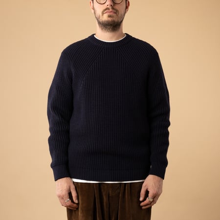 flâneurs-pull-BATONER-Signature-Crew-Neck-navy-de-face