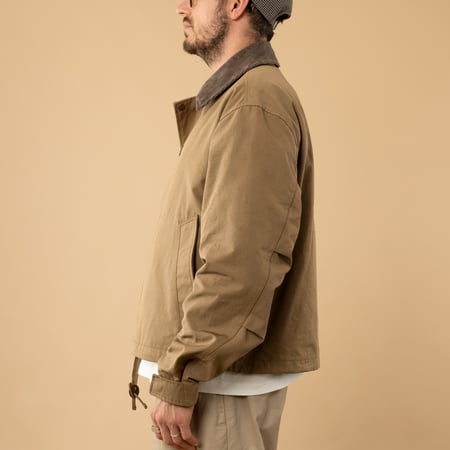 Frizmworks_Heritage Hunting Jacket Tan-de-profil