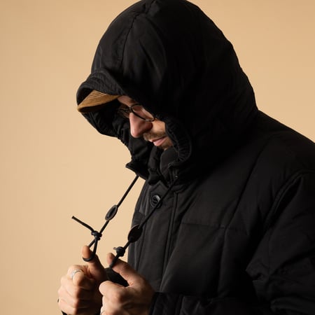 images flâneurs FRIZMWORKS  Karakoram Down Parka Black capuche