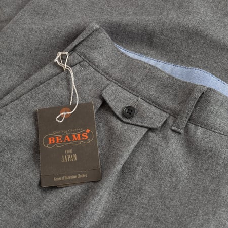 detail-loafers--BEAMS-PLUS-2-Pleats-Tapered-Flannel-grey