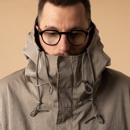 flâneurs-TENC-Cyclone-Parka-Walnut-col-détail