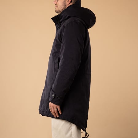 flâneurs-TENC-Core-Down-Parka-Navy_de-profil