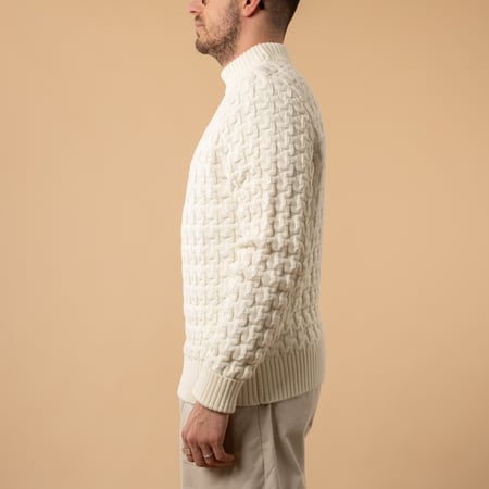 flâneurs-SNS-HERNING-pull-Stark Sweater natural white-de-profil