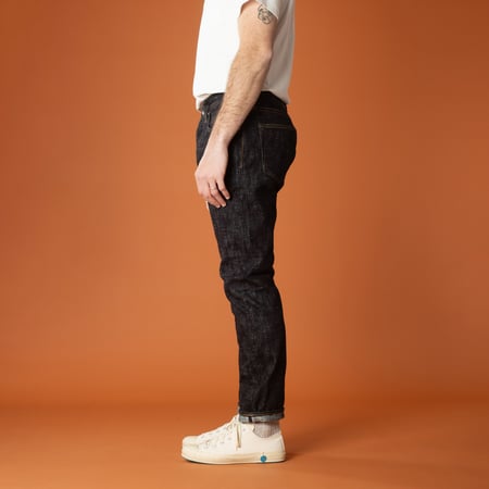 image-flâneurs-Pure-Blue-Japan-worn-off-to-the-side