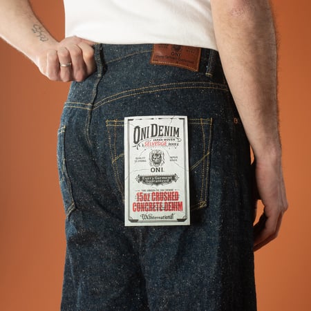detail-back-flâneurs-ONI-DENIM-266-CCD-15oz-Relax-Straight-Kabuki-Crushed-Concrete-Denim