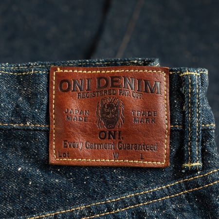detail-leather-patch-flâneurs-ONI-DENIM-Kabuki-Crushed-Concrete-Denim