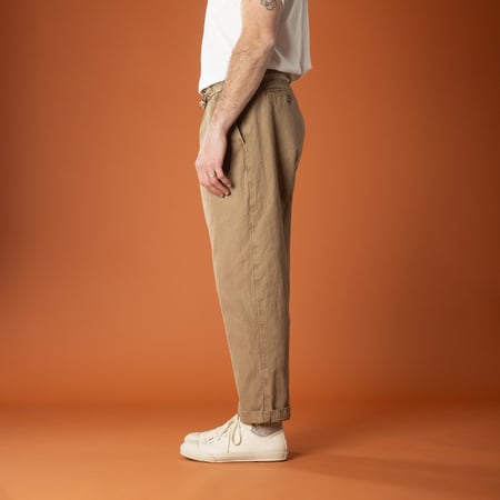 Image Side Flâneurs SEUVAS 10oz Canvas Tapered 2 Tuck Pants Coffee