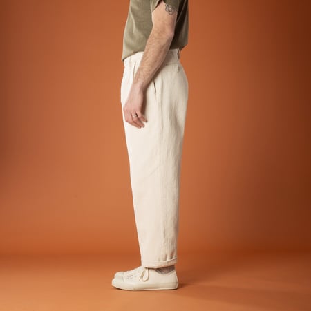 image-side-flâneurs-SEUVAS-Pantalon-Herringbone-2Tuck-Trousers-Natural