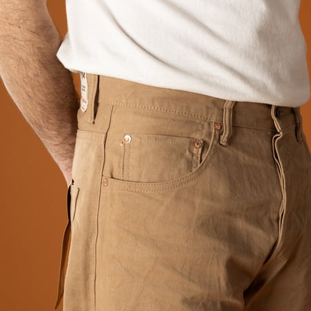image portée coin pocket flâneurs ONI DENIM 022-SCKB 10oz Relax Straight Khaki Beige Selvedge Chino (1)