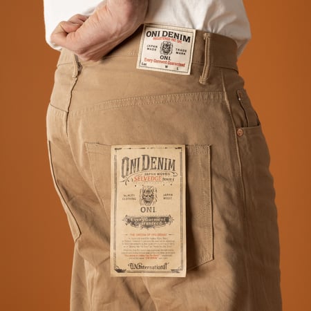 image portée flâneurs ONI DENIM 022-SCKB 10oz Relax Straight Khaki Beige Selvedge Chino