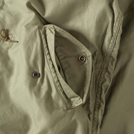 détail poche flâneurs FOB FACTORY F2402 M-51 Shell Parka