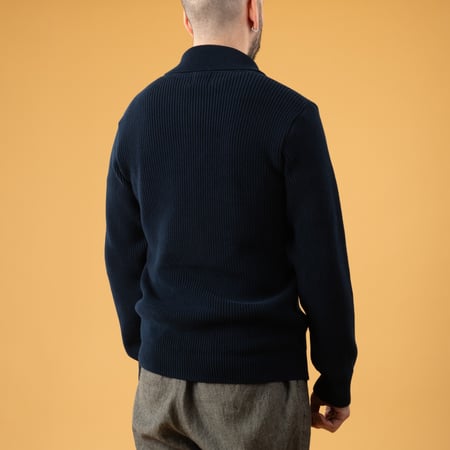 NITTO KNITWEAR  Polo Djivan Marine image flâneurs porté de dos
