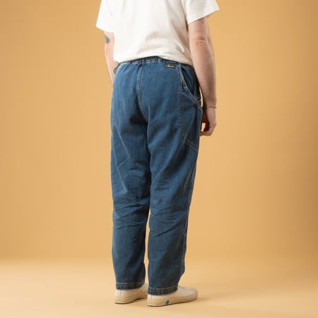 Image flâneurs pantalon porté de dos GOHEMP High Explorer Pants used wash (1)