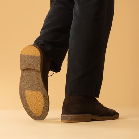 Image flâneurs chaussures Astorflex Montflex testa di moro porté de dos