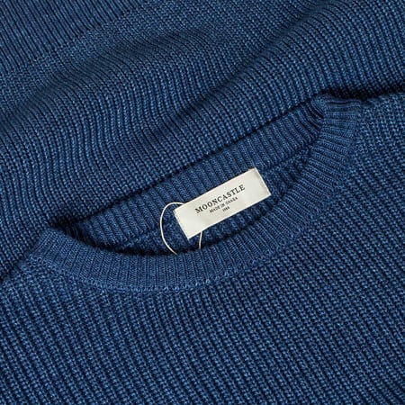 détail col flâneurs pull Mooncastle Cotton Heavy Weight Crew Neck Vintage Blue
