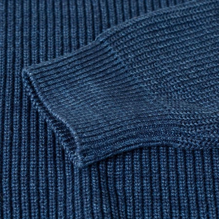 détail manche flâneurs pull Mooncastle Cotton Heavy Weight Crew Neck Vintage Blue