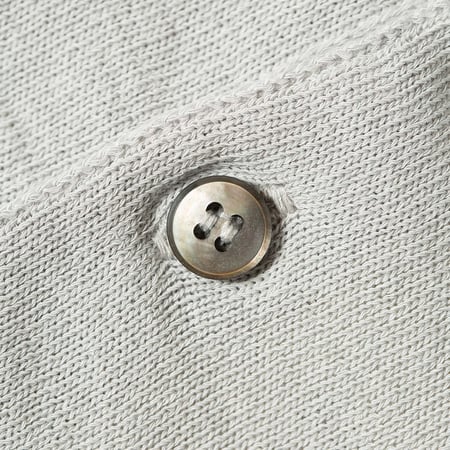 Image_Flâneurs_MOONCASTLE / Polo Ice Cotton Manches Courtes Light Gray_détail_bouton
