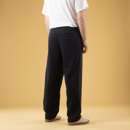 Image_Flâneurs_BEAMS PLUS / 2 Pleats Relax Trousers Linen Cotton Navy_de-dos