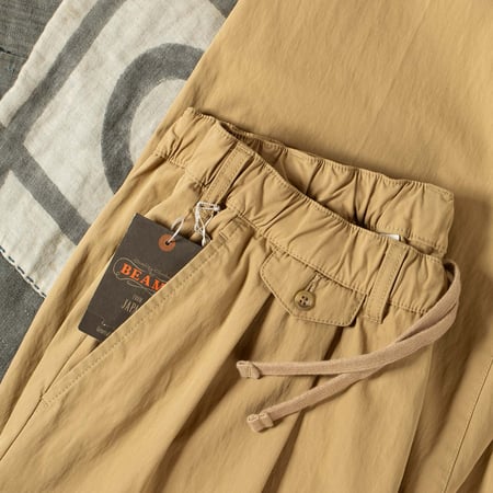 détail front flâneurs BEAMS PLUS 2 Pleats Relax Trousers Comfort Cloth Khaki