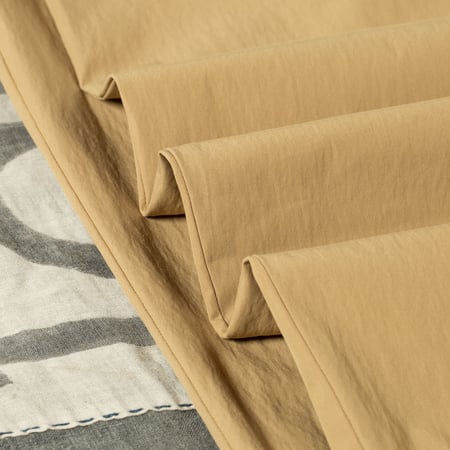 détail tissu flâneurs BEAMS PLUS 2 Pleats Relax Trousers Comfort Cloth Khaki