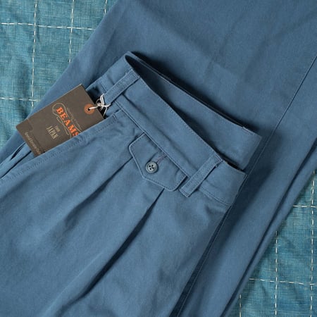 image flâneurs BEAMS PLUS 2 Pleats Trousers Long Twill Bio Washed Sax