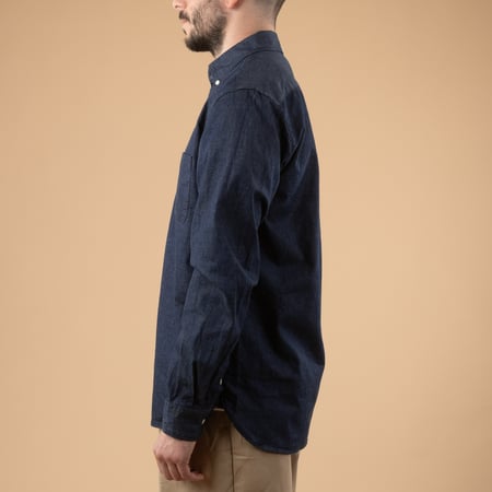 Image-Flâneurs_BEAMS PLUS / BD Denim Shirt Indigo_front-side profile