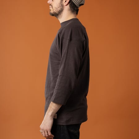 side profile image, loafers, WAREHOUSE & CO. three-quarter-sleeve t-shirt in sumikuro color