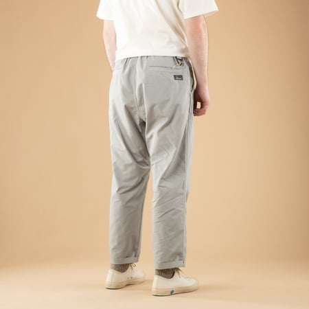 Image-Flâneurs_GOHEMP / Hemp Utility Basic Pants Ice Gray_de-dos