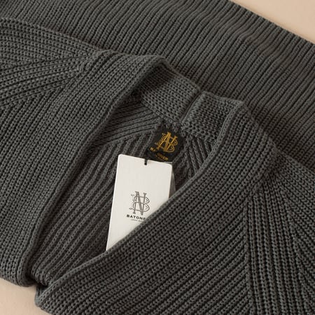 images détails col  flâneurs  BATONER  Signature Waso Cardigan Dark Gray (1)