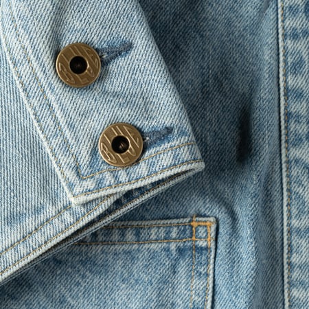 image flâneurs porté Denim Haori Fade Wash Indigo_détail-manche