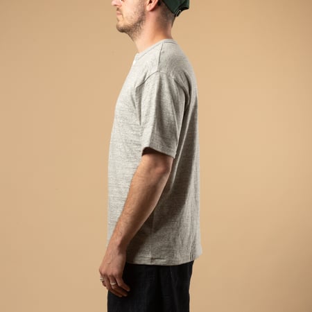 Image-Flâneurs_WAREHOUSE & CO. / Lot 4601 Henley Neck T-Shirt Heather Grey_de-profil