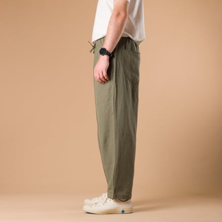 Imlage-Flâneurs_GOHEMP / Green Hill Pants Laurel Green_de-profil