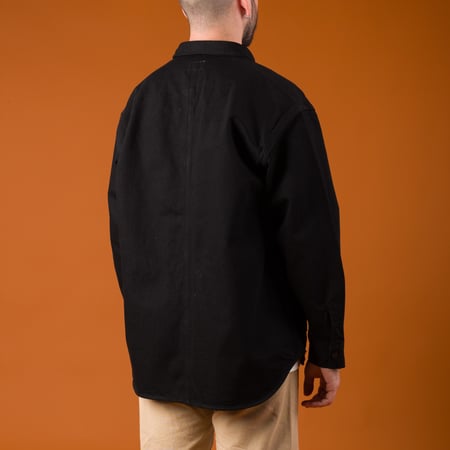 Image-Flâneurs_JAPAN BLUE JEANS / 13oz Denim Big Shirt Jacket Black_de-dos