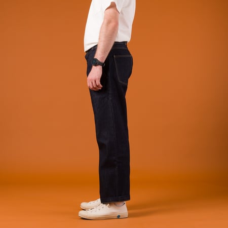 Image-Flâneurs_JAPAN BLUE JEANS / 13oz Denim Tuck Pants Indigo_de-profil