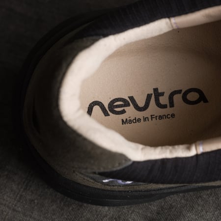 Image-Flâneurs_NEUTRA / Hakone V.2 Ripstop Catfish Black_detail-2