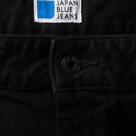 Image-Flâneurs_JAPAN BLUE JEANS / 13oz Denim Tuck Pants Fade Wash Black_detail-4