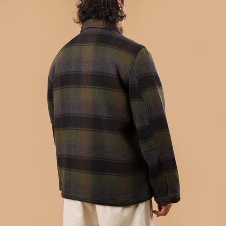 image porté dos flâneurs UNIVERSAL WORKS Berlin Wool Check Wayfarer Jacket Black et Brown
