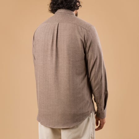 image portée dos flâneurs PORTUGUESE FLANNEL Espiga Brown