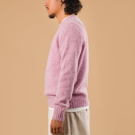Harley Of Scotland X Flâneurs Shaggy Crew Neck Sweater Pink Lavender