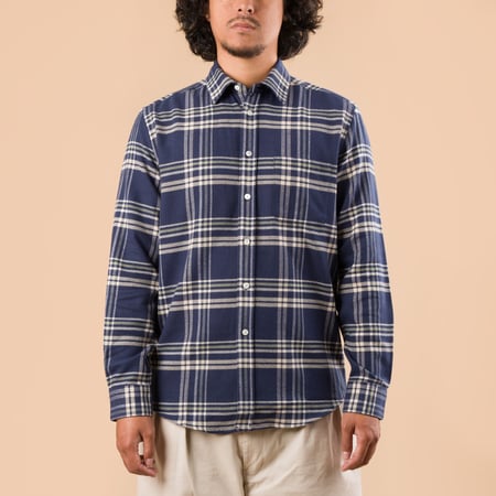 image portée face flâneurs PORTUGUESE FLANNEL Front Shirt Blue