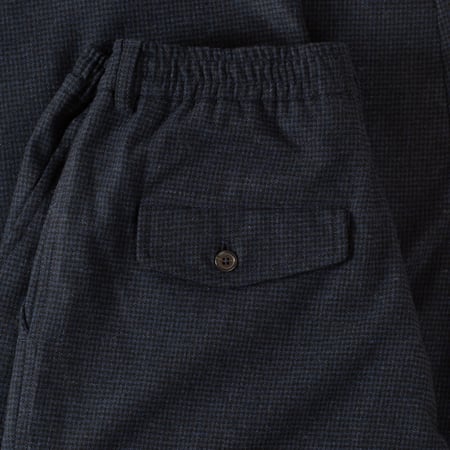 detail poche flaneurs pantalon large UNIVERSAL WORKS Brushed Bari Oxford Pant Navy (1)