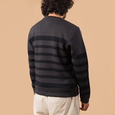 Given-III Crew Neck Molten Grey
