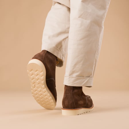 images flaneurs RED WING SHOES  8836 classic moc toe chocolate muleskinner back