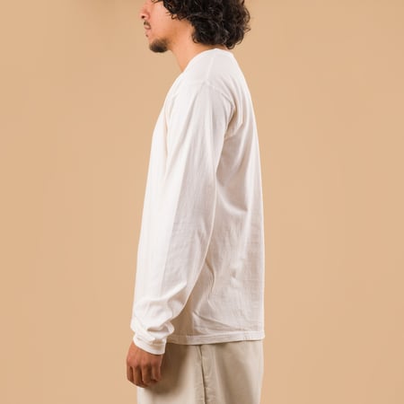 GOOD ON flâneurs tee-shirt manches longues LS Crew Tee p-natural de profil