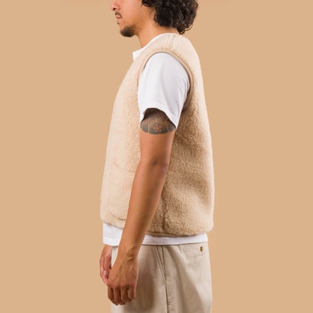 image flâneurs-COLDBREAKER-veste-en-laine-sans-manche-Pepitko-Vest-Beige profil